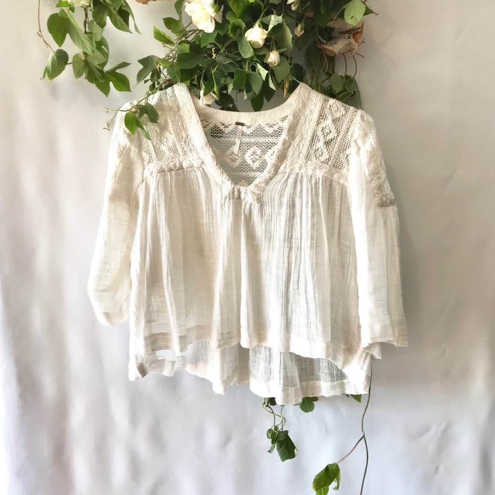 Free People flowy crop crochet short sleeve top